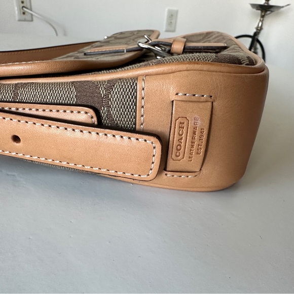 Coach Signature Authentic East West Shoulder Bag Brand New with Original Tags - Picture 5 of 12